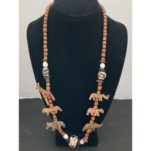 vintage African safari-themed necklace Wood Carved Animals Elephant Giraff